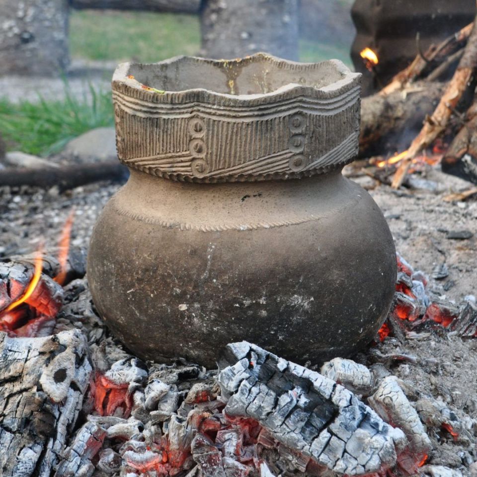 Fabrication de poterie autochtone – Atelier