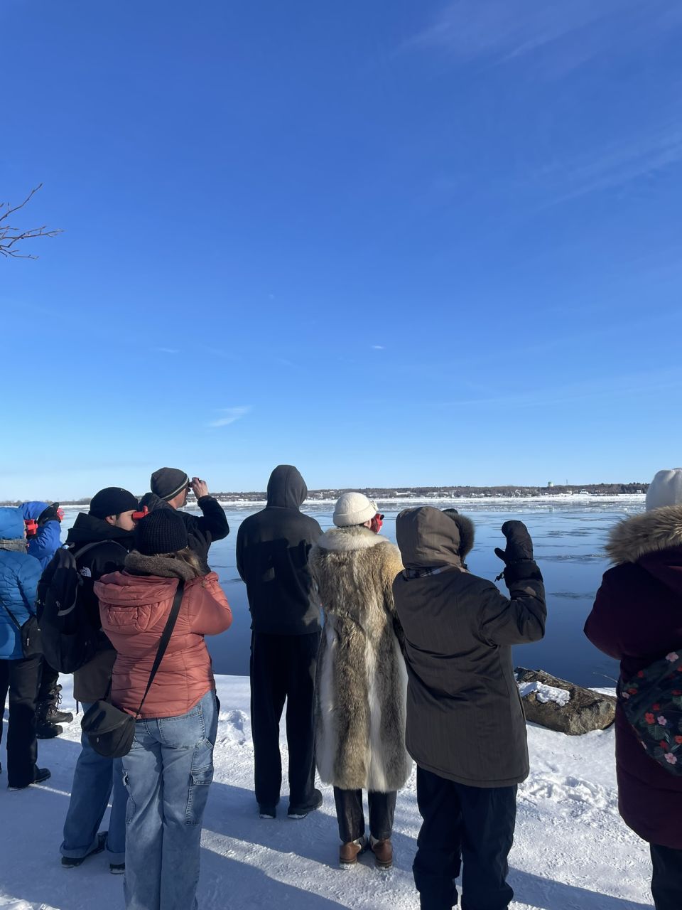 Récits de berges: An Outdoor Walk Through Time